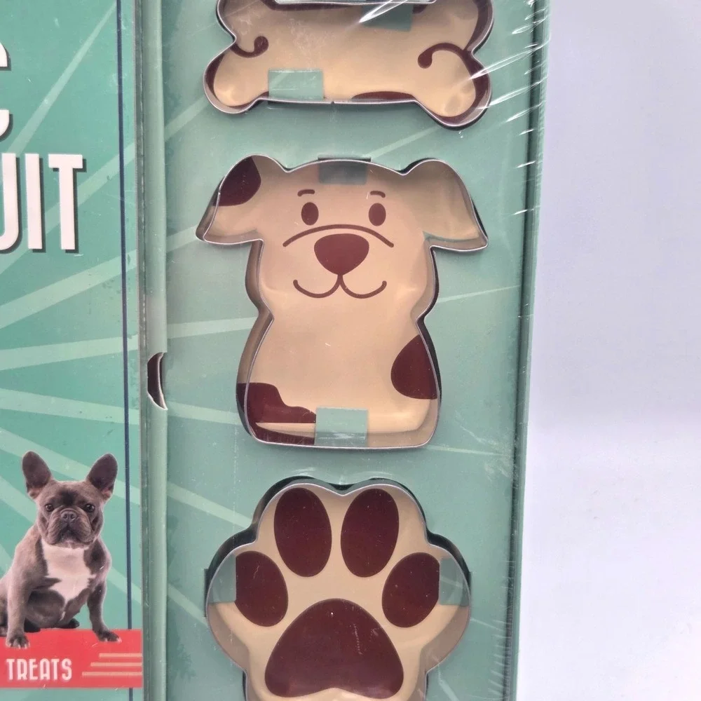 Bubba‎ Rose ORGANIC DOG BISCUIT COOKBOOK 25 Recipes & 3 Cookie Cutters